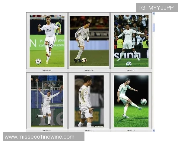 足球明星卡挂件正版收藏品精美设计展现球星风采适合球迷的完美礼物