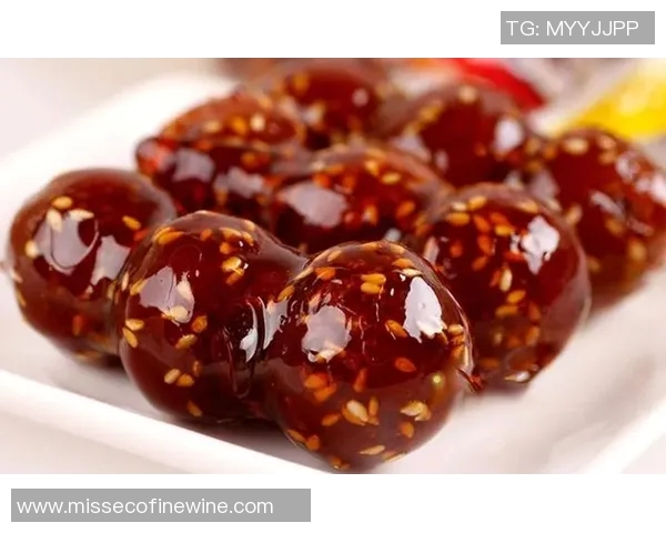 足球明星享受美味火腿肠的休闲时光揭秘运动员饮食背后的趣味故事