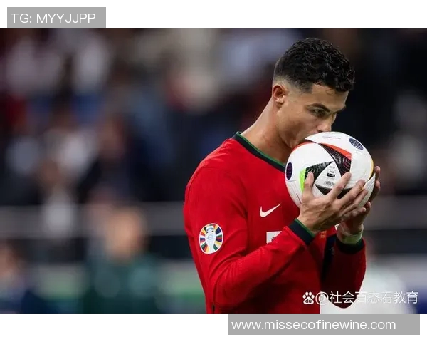 足球明星在职业生涯中的转变与成长历程探讨